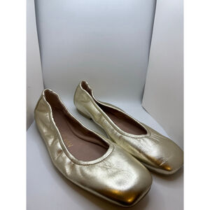 Women's Stuart Weitzman Gold Leather Ballet Flats Size 9